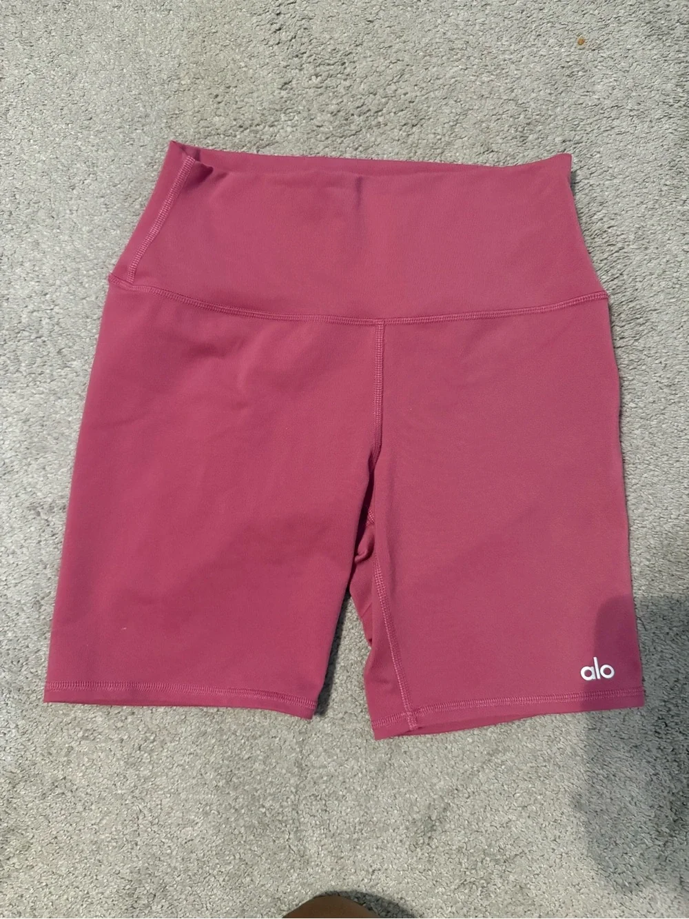 ALO Yoga High-Rise Bike Shorts in Berry